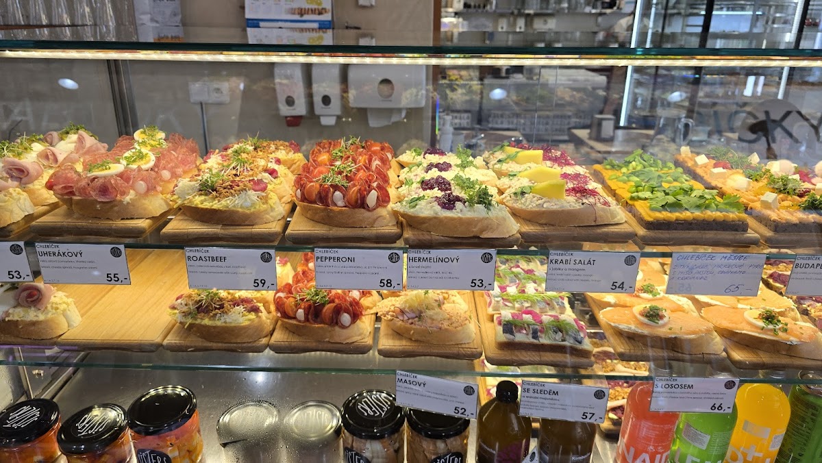 Sisters Bistro — photo 2