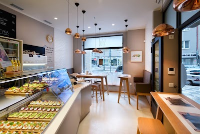 Sisters Bistro